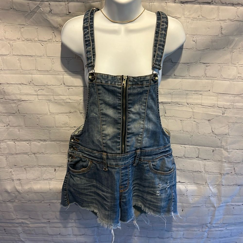 Dollhouse Overall Shorts Adjustable Strap 3-side Buttons